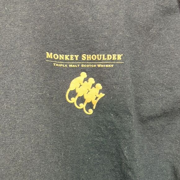 Gildan Black cotton. Short sleeve Monkey Shoulder graphic T-shirt size large - Picture 2 of 7
